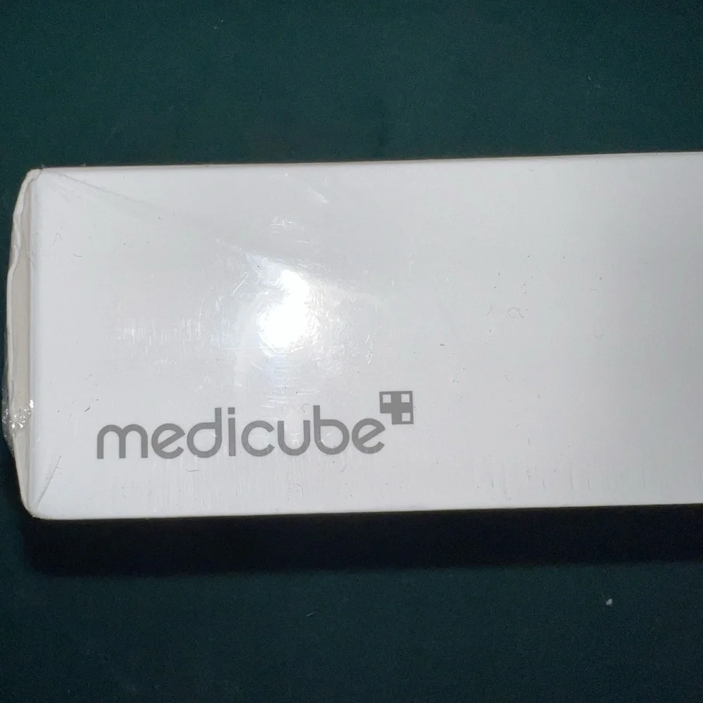 NIB sealed Medicube MiniBooster Pro,PortableGlow GlassSkin,KoreanSkinCare ORG$90 - Picture 6 of 7